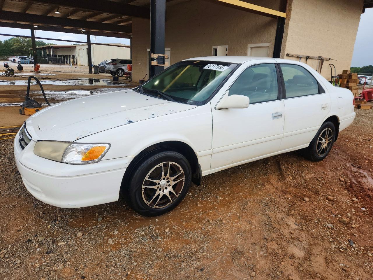 2001 Toyota Camry LE, VIN 4T1BF22KX1U959932 — Side