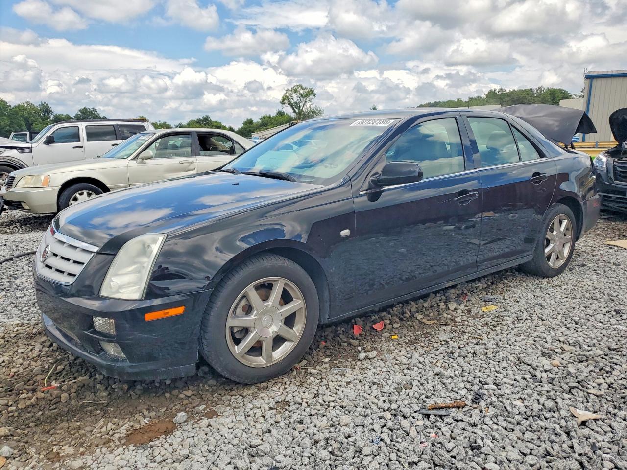 2005 Cadillac STS, VIN 1G6DW677850155265 — Rear end