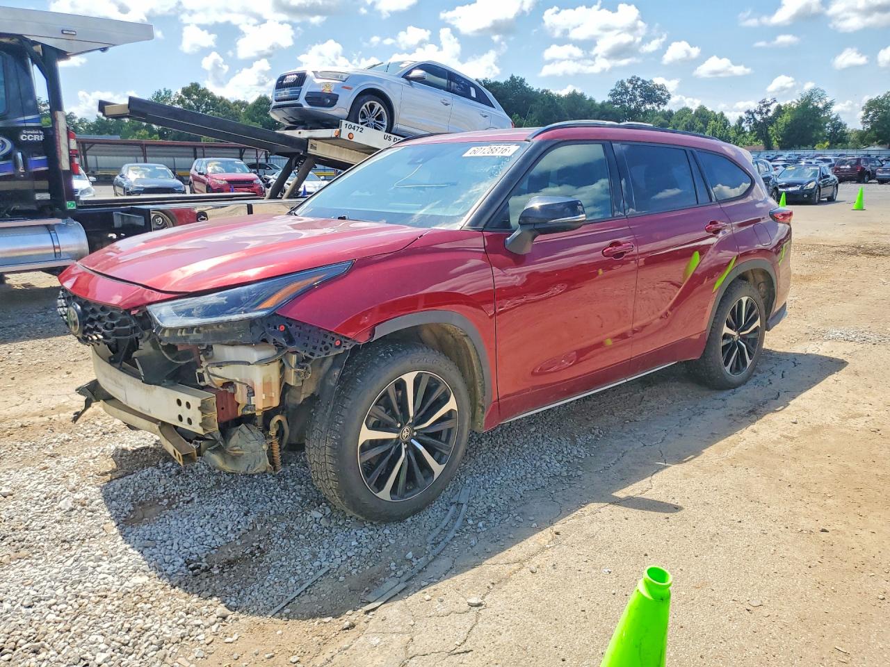2021 Toyota Highlander XSE, VIN 5TDJZRBH0MS067654 — Minor dents and scratches
