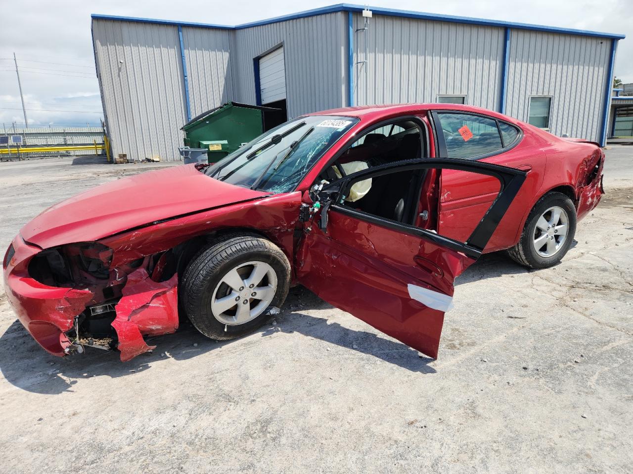 2007 Pontiac Grand Prix, VIN 2G2WP552471198890 — Side