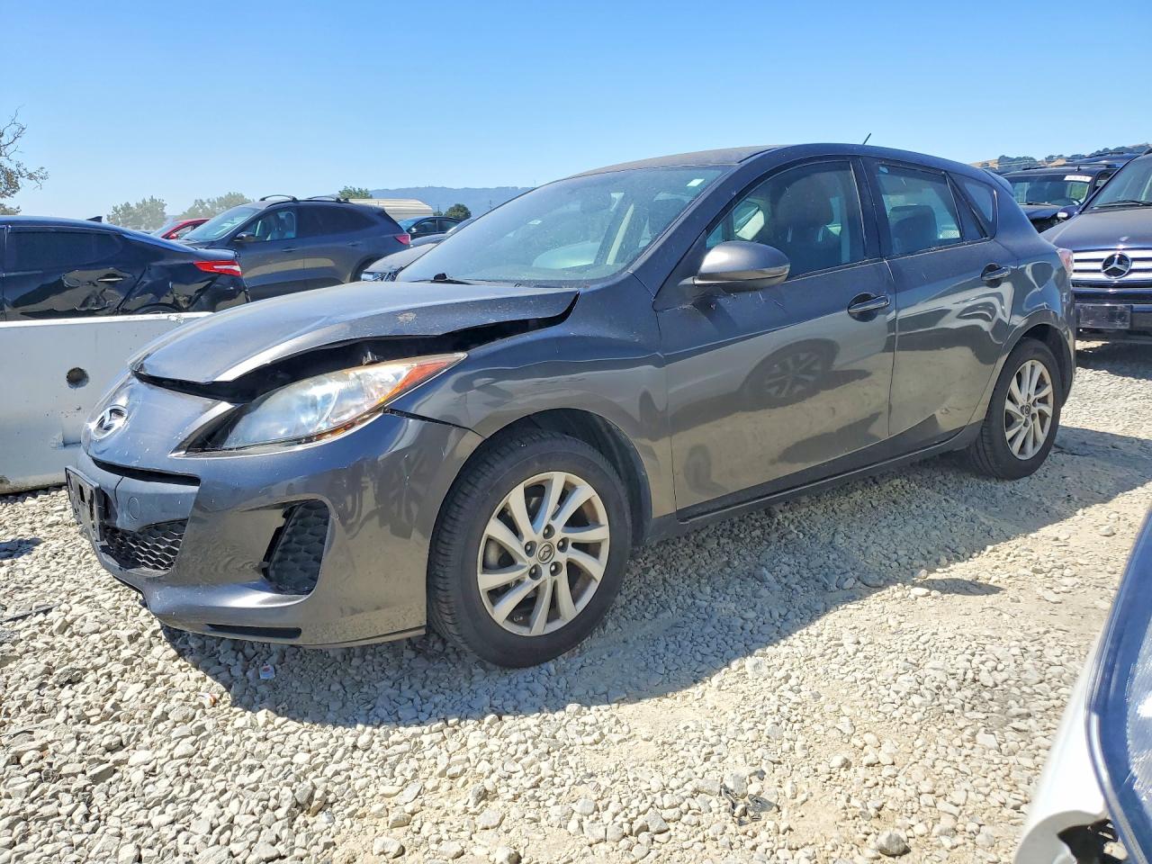 2012 Mazda 3 i Touring, VIN JM1BL1L82C1546174 — Перед