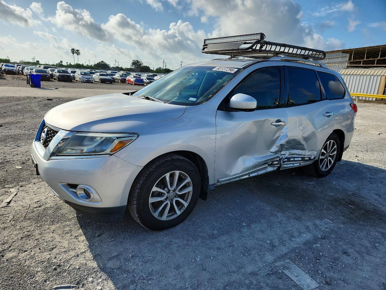 2015 Nissan Pathfinder SL, VIN 5N1AR2MNXFC686031 — Side