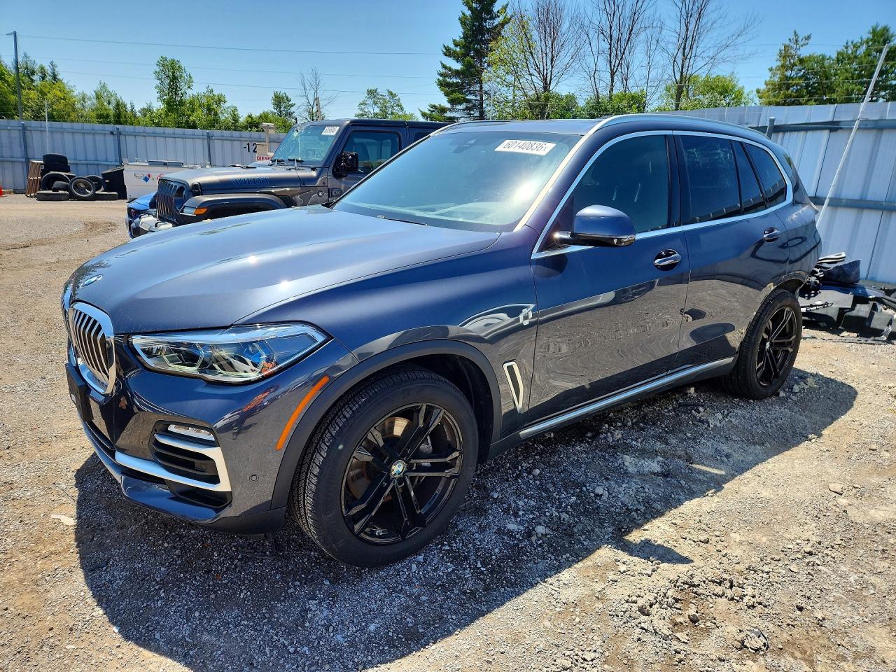 2021 BMW X5 xDrive40i, VIN 5UXCR6C02M9F56542 — Rear end
