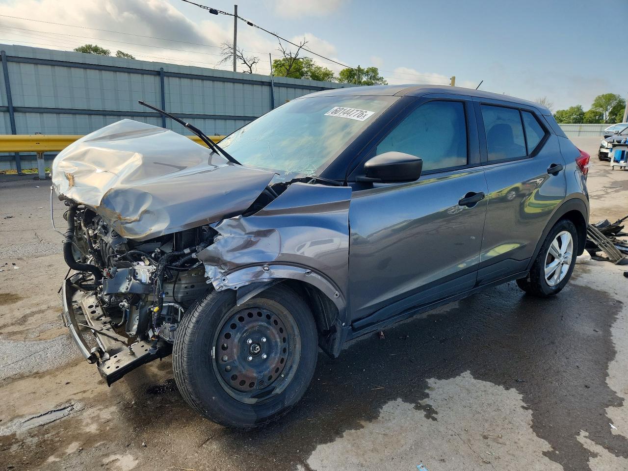 2020 Nissan Kicks S, VIN 3N1CP5BVXLL533689 — Front end