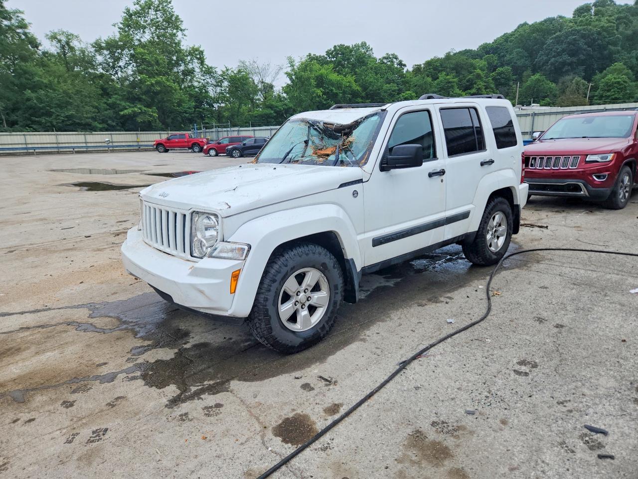 2012 Jeep Liberty Sport Latitude, VIN 1C4PJMAK6CW154300 — Перед