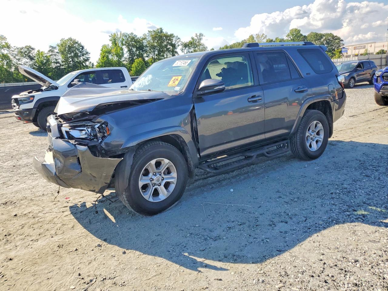 2021 Toyota 4Runner SR5 Premium, VIN JTENU5JR3M5853307 — Front end