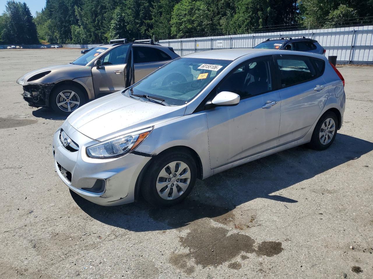 2017 Hyundai Accent SE, VIN KMHCT5AE1HU344853 — Зад