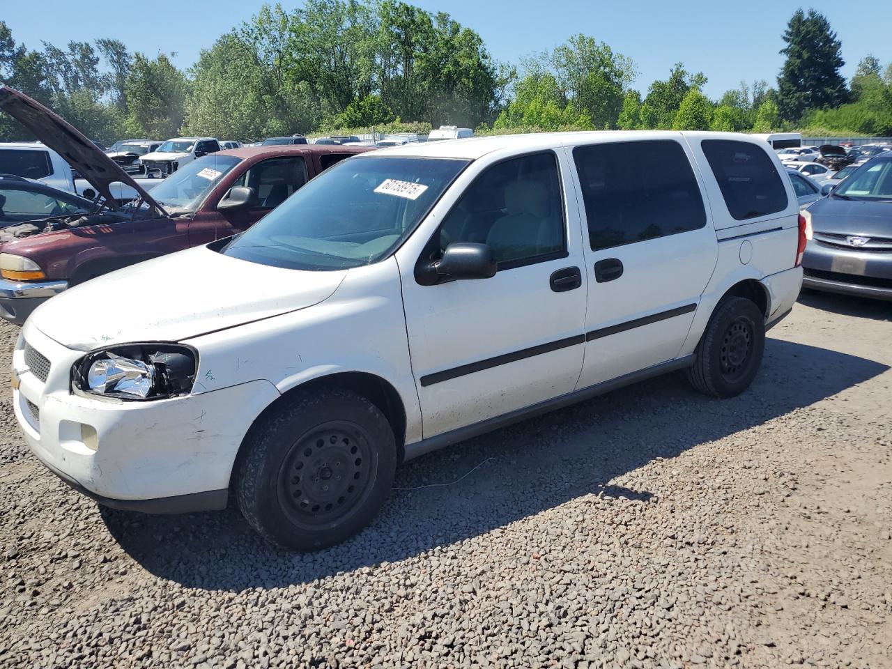 2005 Chevrolet Uplander, VIN 1GNDV13L95D296061 — Front end