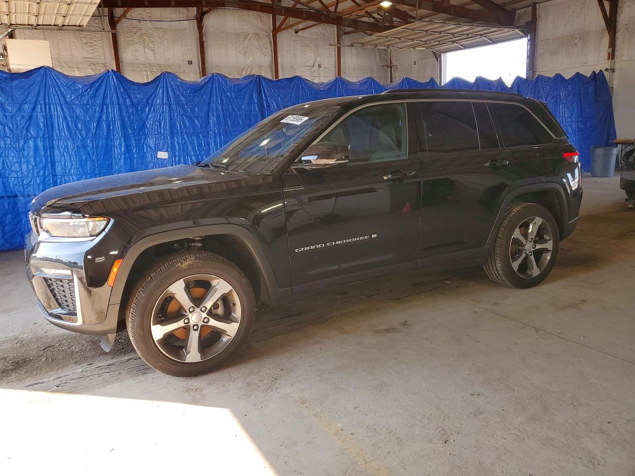 2026 Jeep Grand Cherokee Limited, VIN 1C4RJHBR9TC225390 — Side