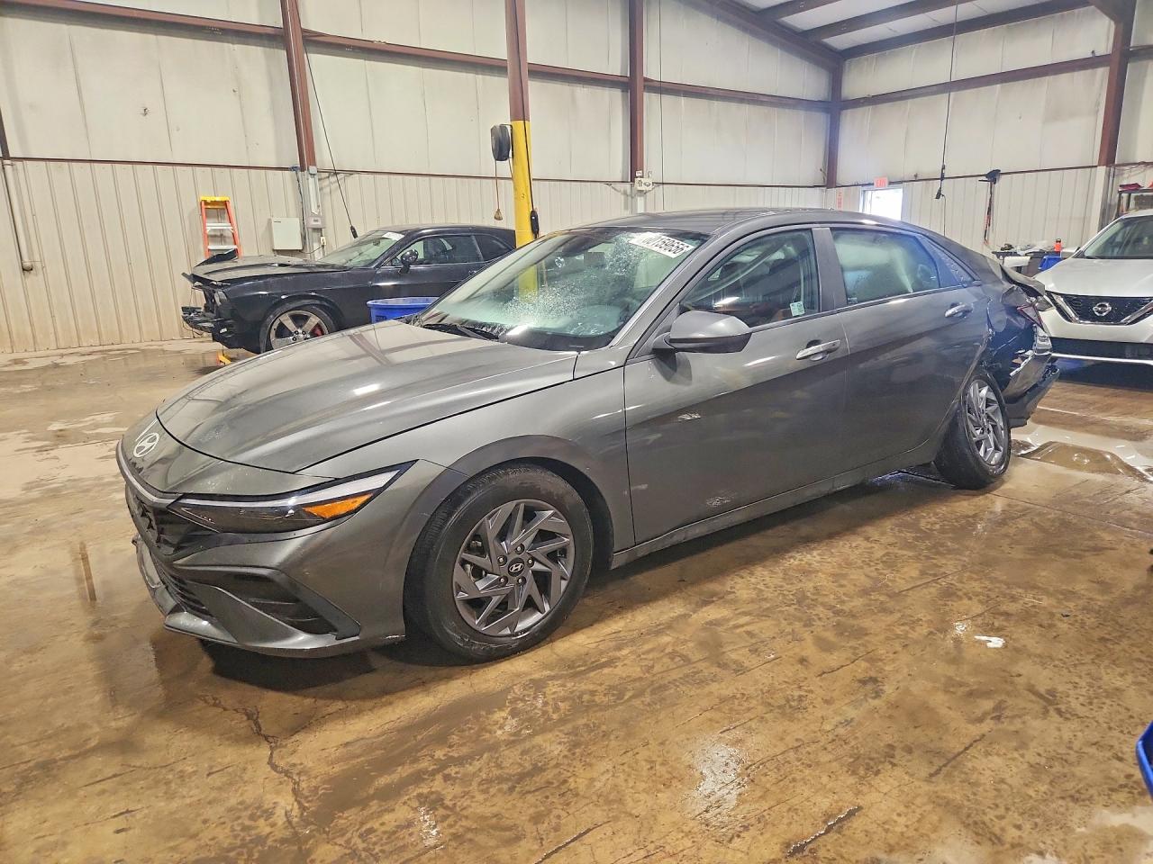 2024 Hyundai Elantra SEL, VIN KMHLM4DG5RU756540 — Rear end