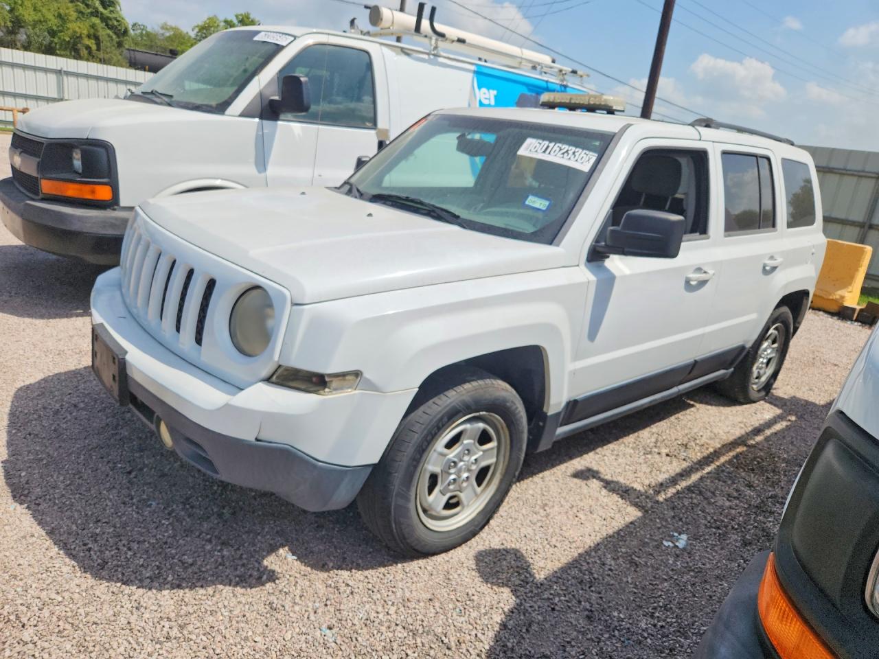 2014 Jeep Patriot Sport, VIN 1C4NJPBB2ED849444 — Minor dents and scratches