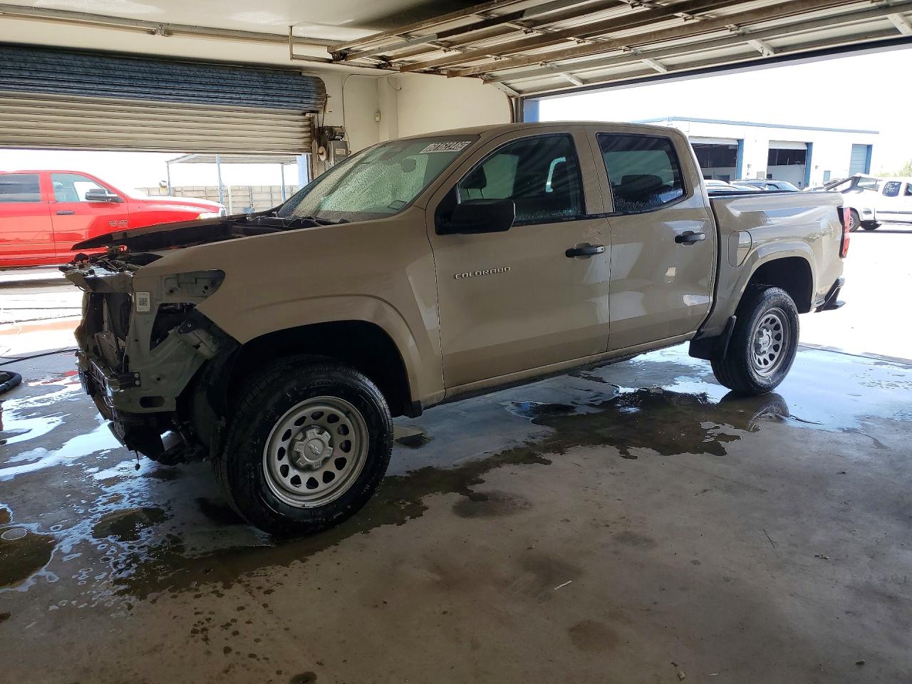 2024 Chevrolet Colorado 2WD Work Truck, VIN 1GCGSBEC7R1134468 — Front end