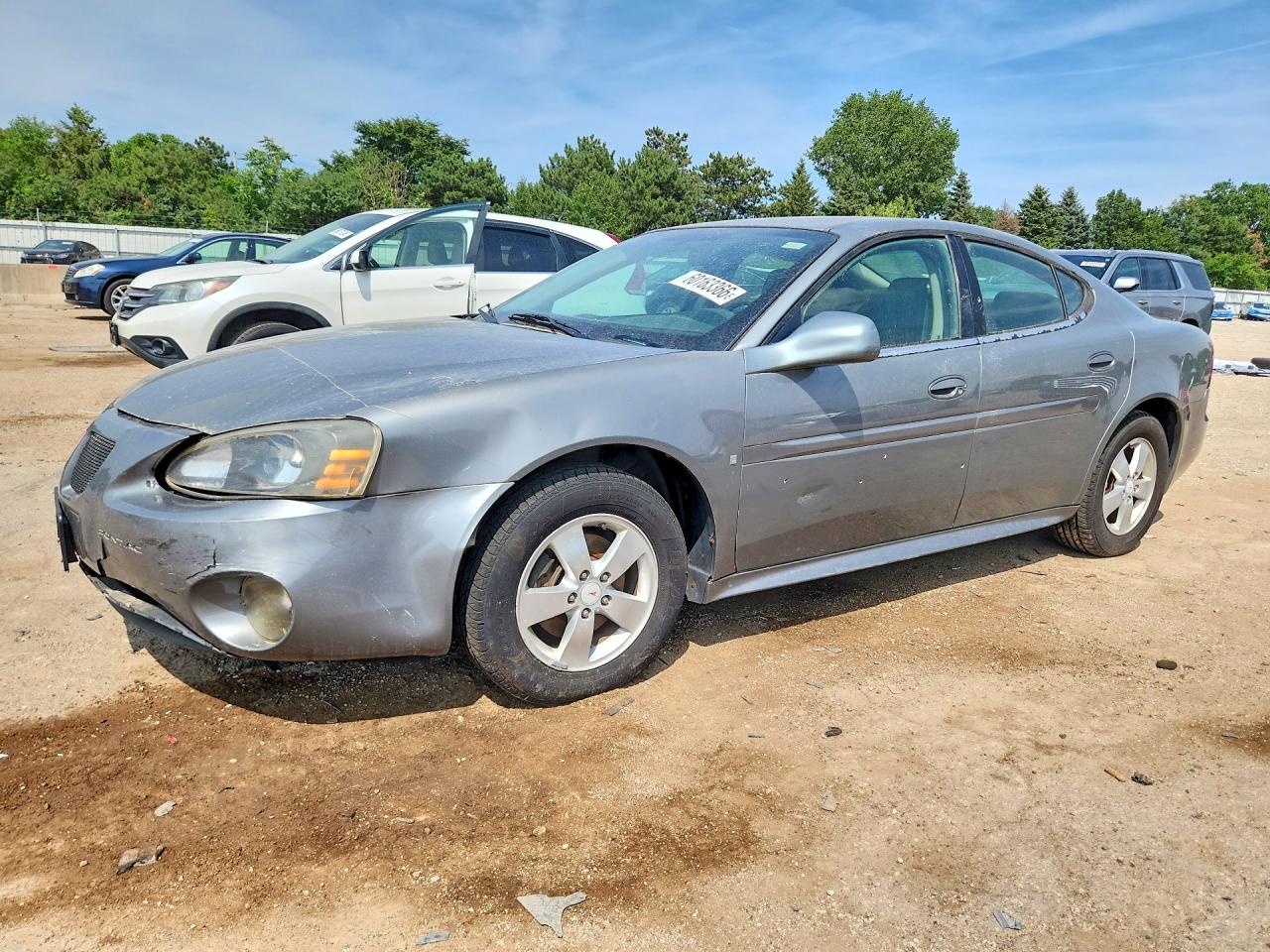 2008 Pontiac Grand Prix, VIN 2G2WP552181102943 — Перед