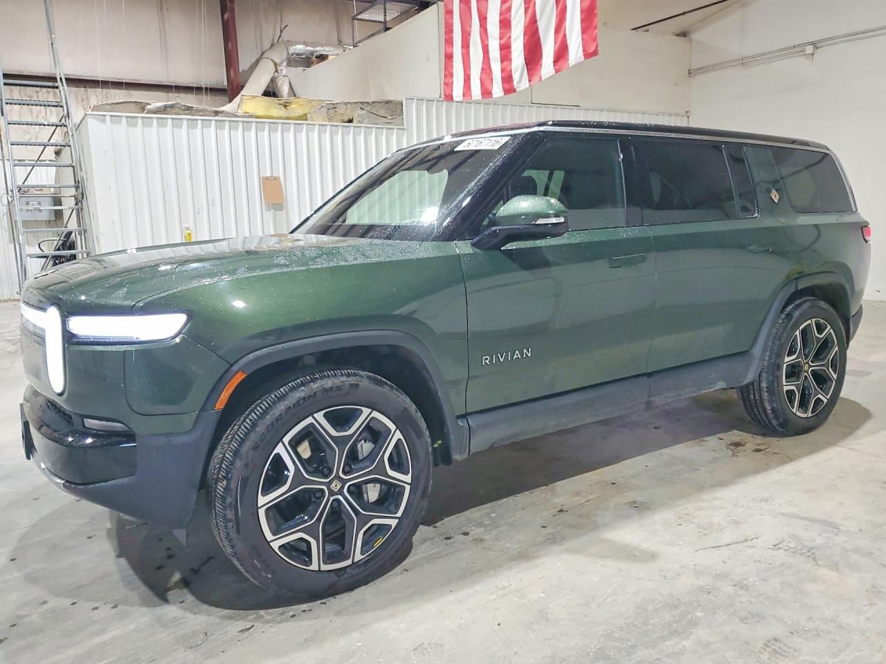 2025 Rivian R1S Adventure, VIN 7PDSGBBA6SN057582 — Фото с аукциона 1 of 13