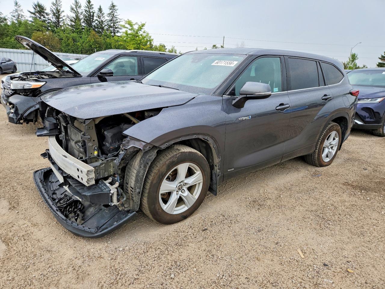 2020 Toyota Highlander Hybrid LE, VIN 5TDBBRCH7LS506757 — Front end