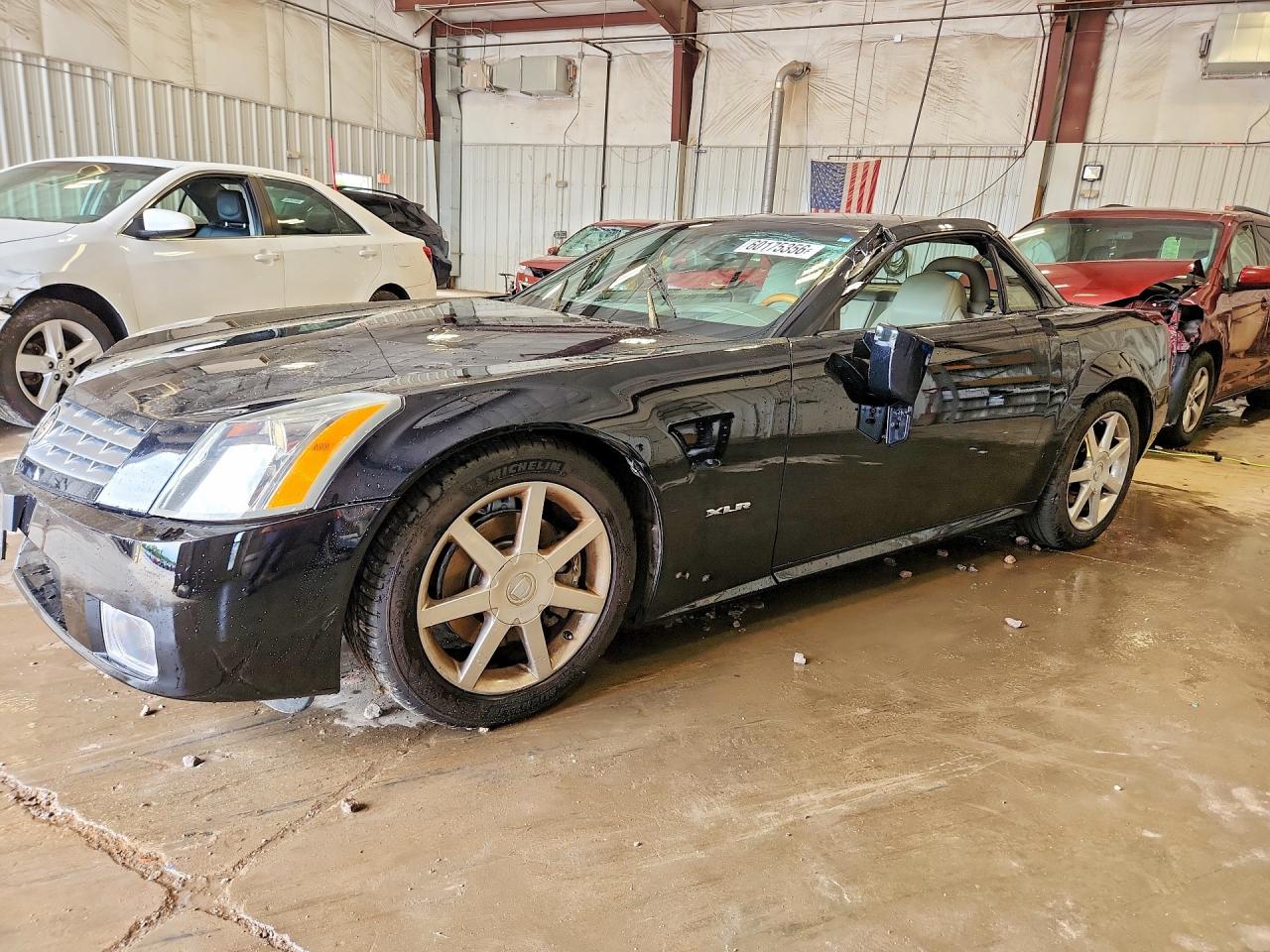 2004 Cadillac XLR, VIN 1G6YV34A245603181 — Side