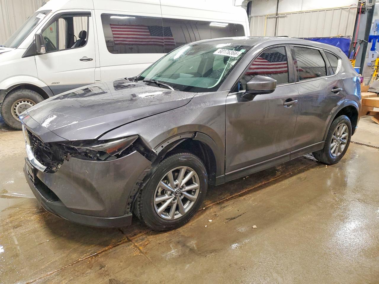 2022 Mazda CX-5 S Carbon Edition, VIN JM3KFBCM9N0648078 — Перед