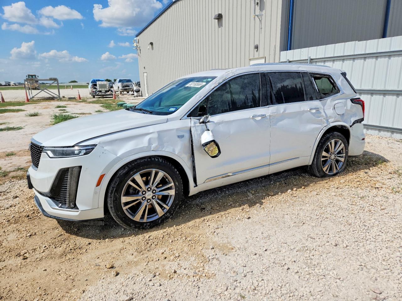 2024 Cadillac XT6 FWD Premium Luxury, VIN 1GYKPCRS7RZ719288 — Side