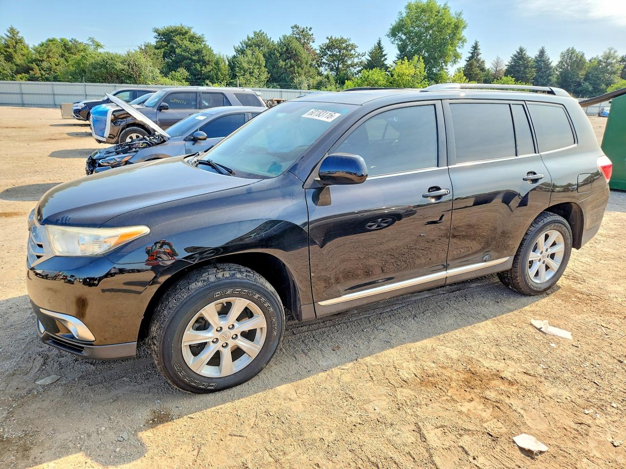2011 Toyota Highlander SE, VIN 5TDBK3EH6BS050145 — Бок