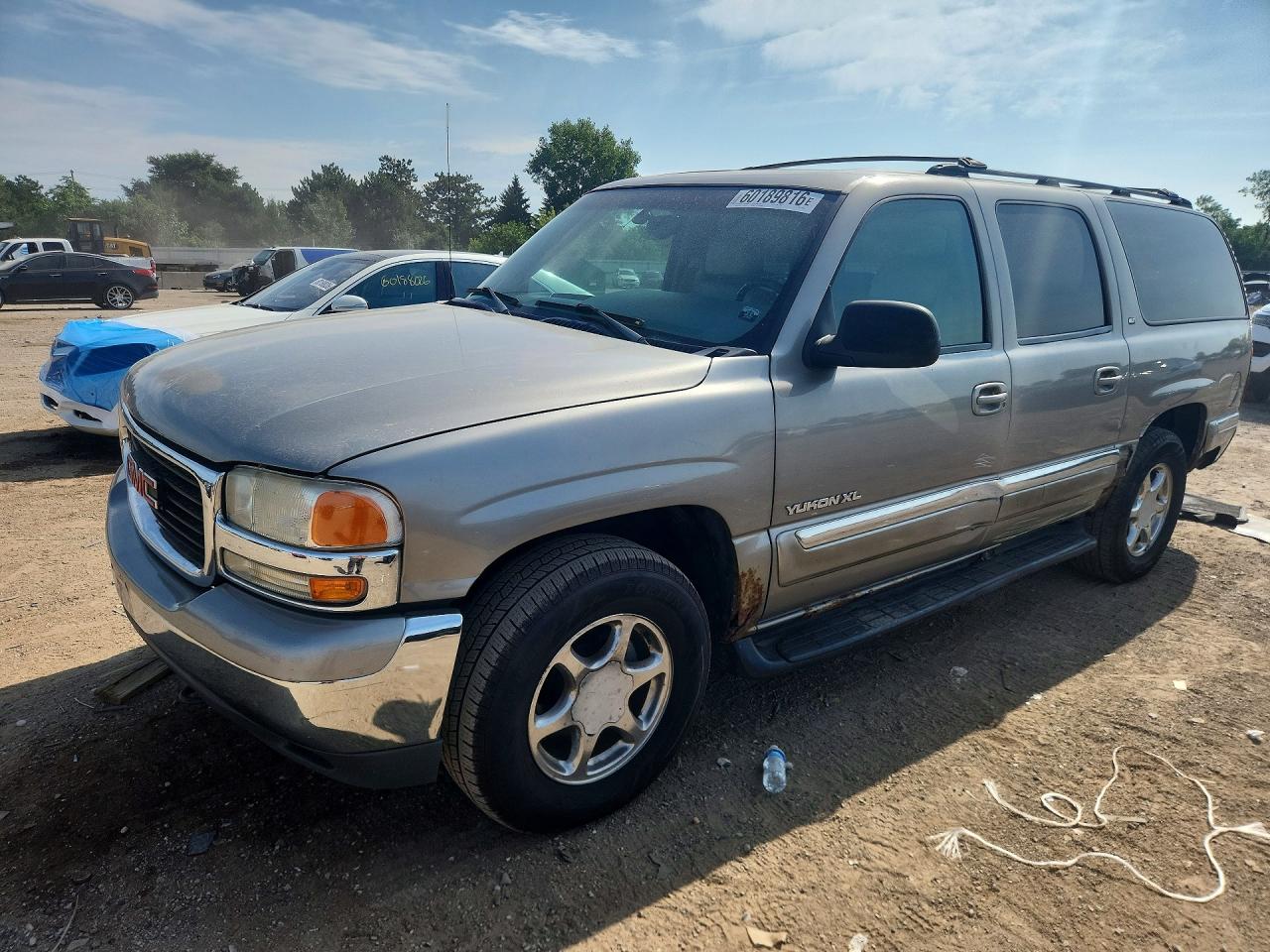 2001 GMC Yukon XL SLT, VIN 1GKFK16T01J242833 — Бок