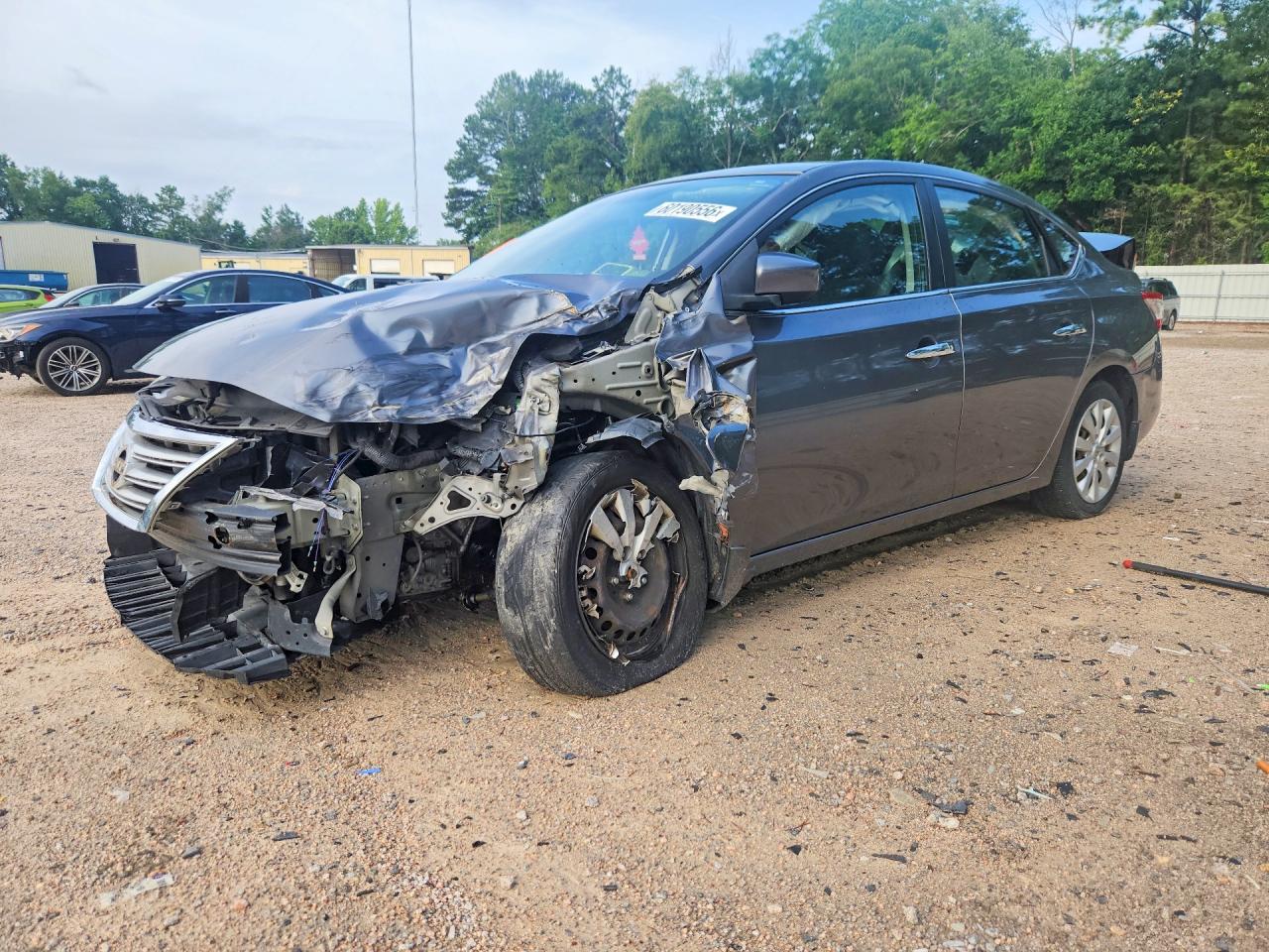 2015 Nissan Sentra S, VIN 3N1AB7AP1FY375173 — Front end