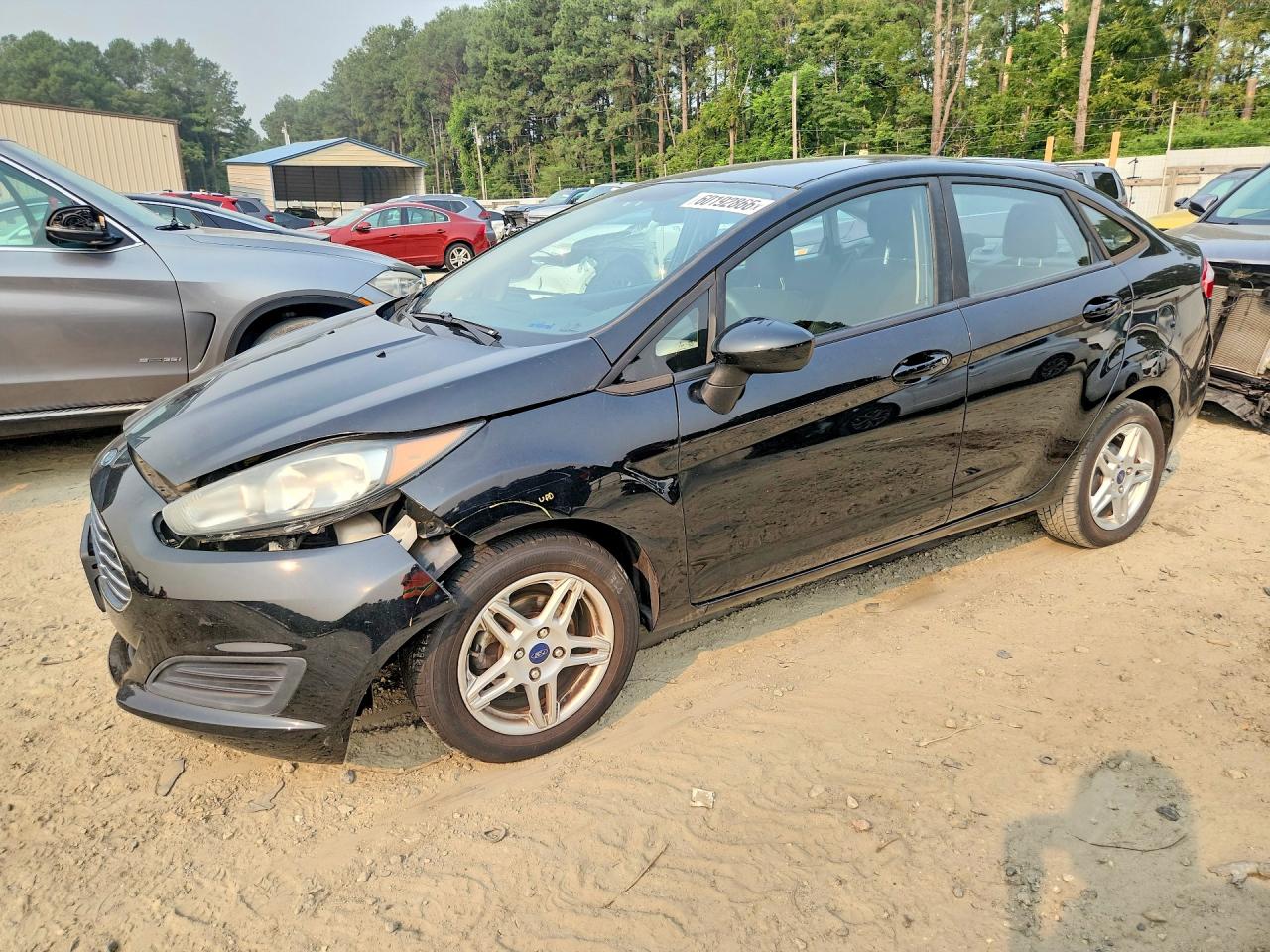 2018 Ford Fiesta SE, VIN 3FADP4BJ5JM139622 — Front end