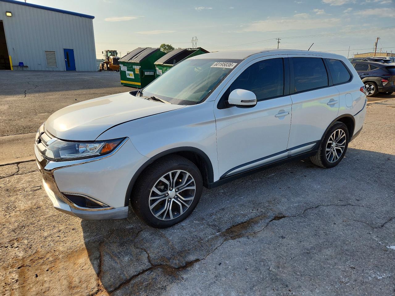 2016 Mitsubishi Outlander SE, VIN JA4AD3A35GZ052727 — Vandalism