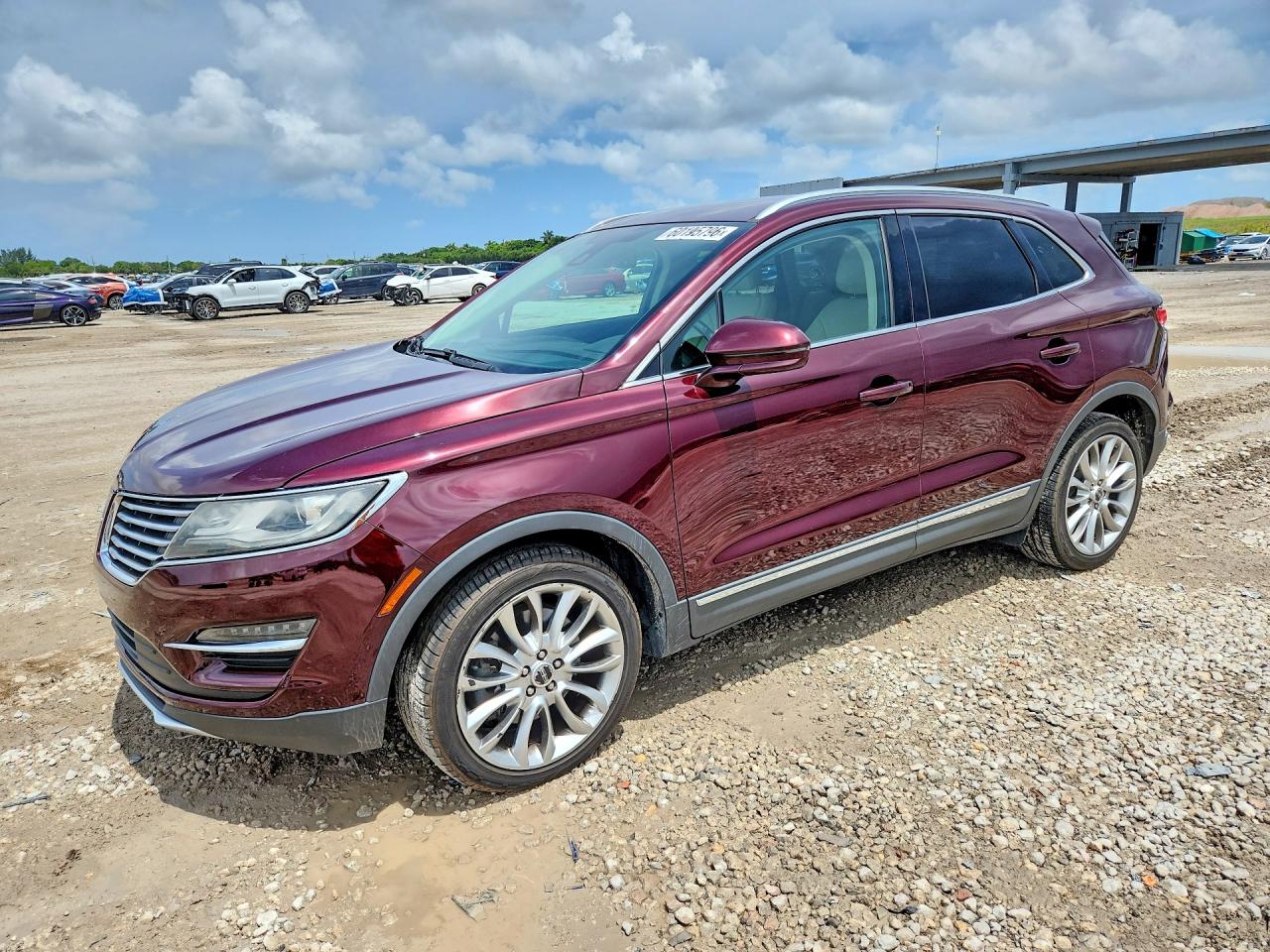 2017 Lincoln MKC Reserve, VIN 5LMCJ3C90HUL00382 — Rear end
