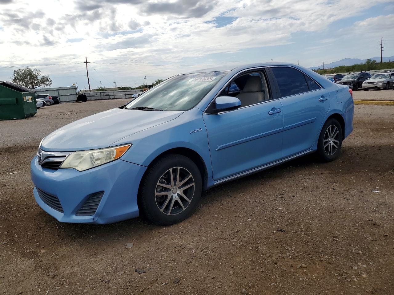 2013 Toyota Camry XLE, VIN 4T1BD1FK3DU076138 — Rear end