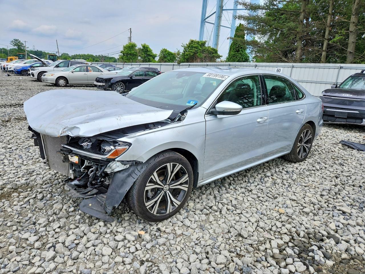 2020 Volkswagen Passat SEL, VIN 1VWCA7A36LC009278 — Front end