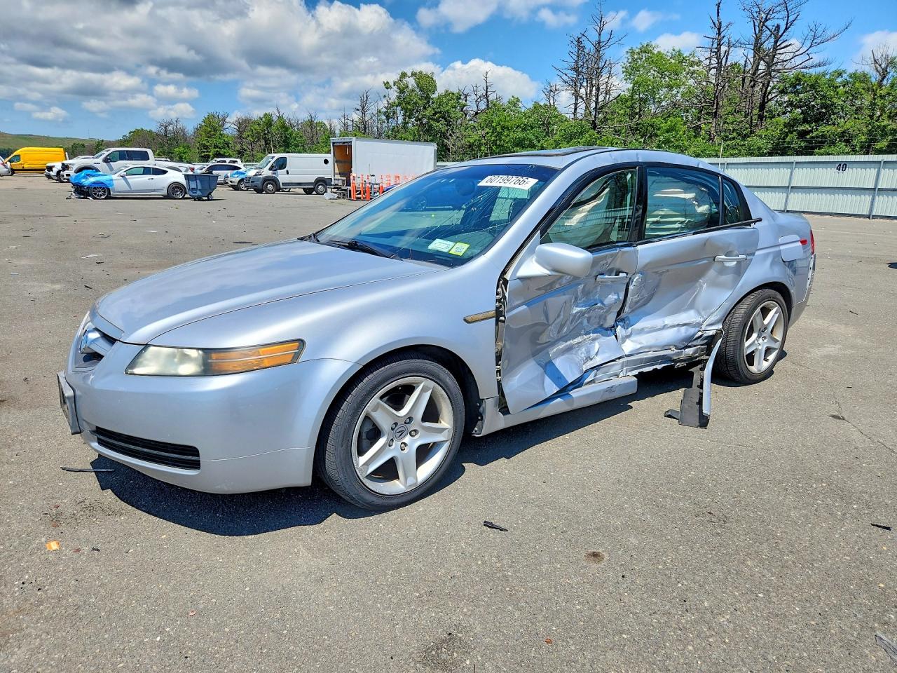 2005 Acura TL, VIN 19UUA66215A057515 — Side