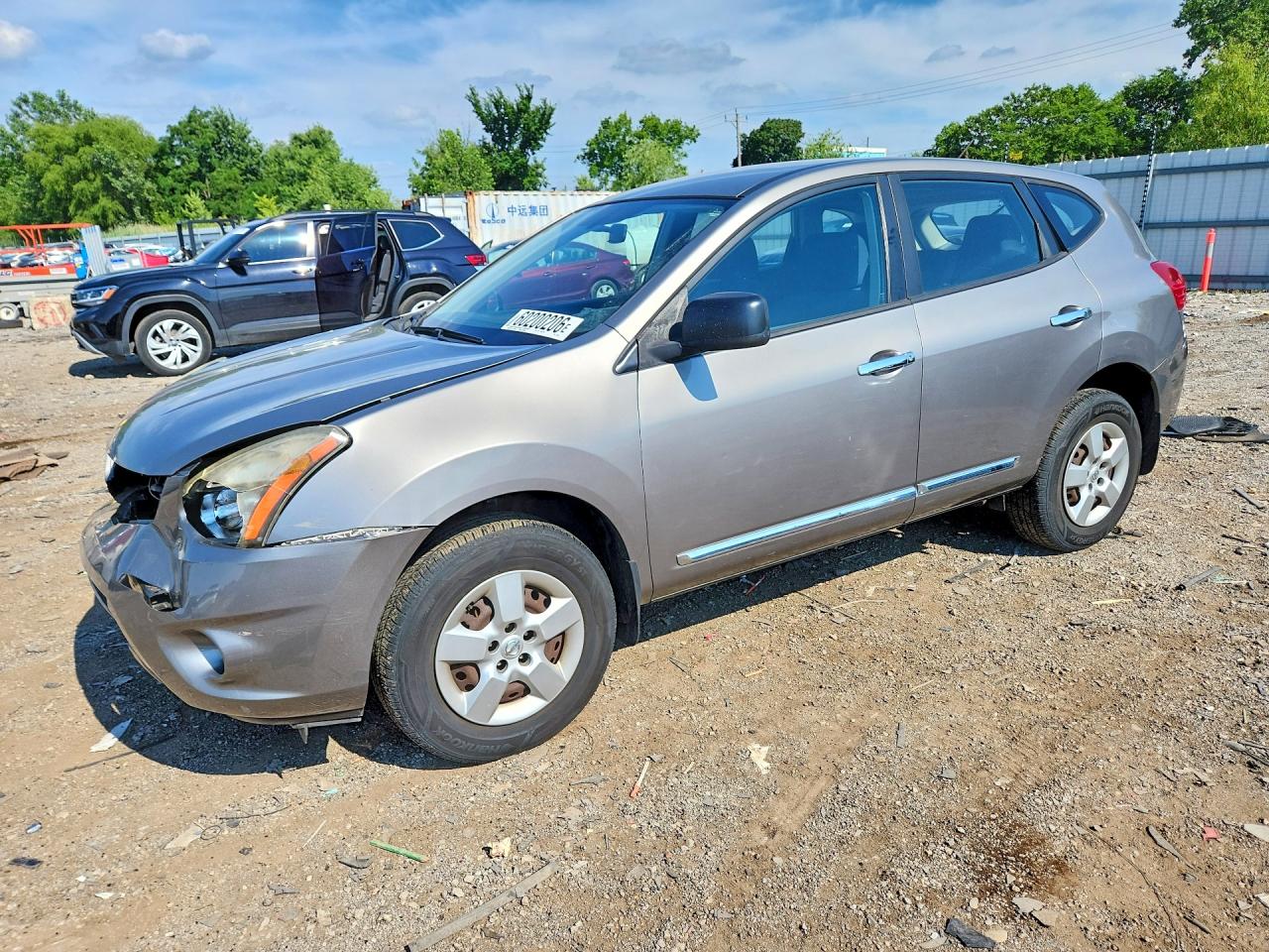 2014 Nissan Rogue S, VIN JN8AS5MT9EW102972 — Front end