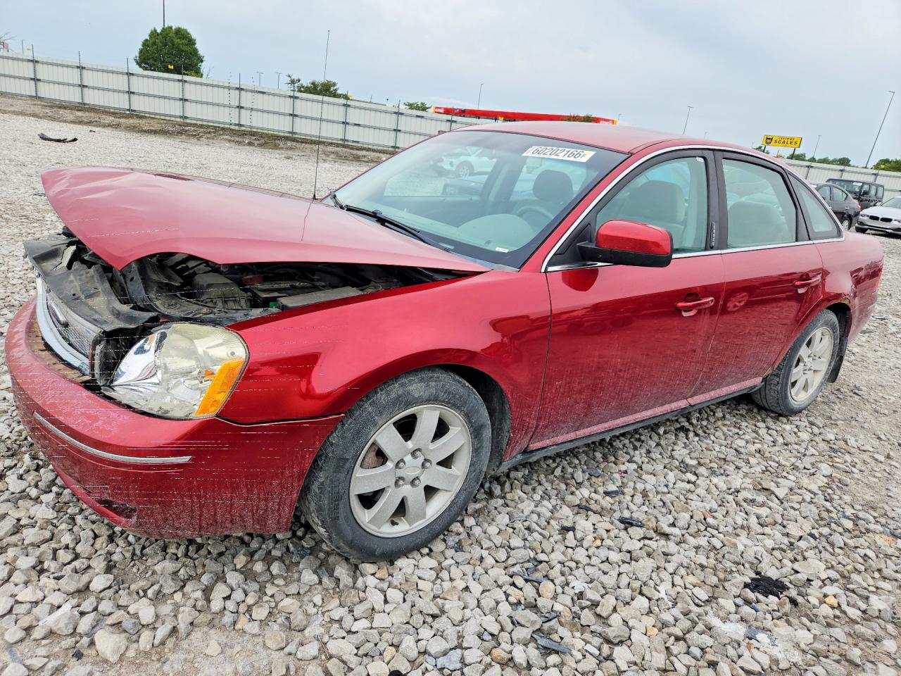 2007 Ford Five Hundred SEL, VIN 1FAHP24107G149979 — Front end