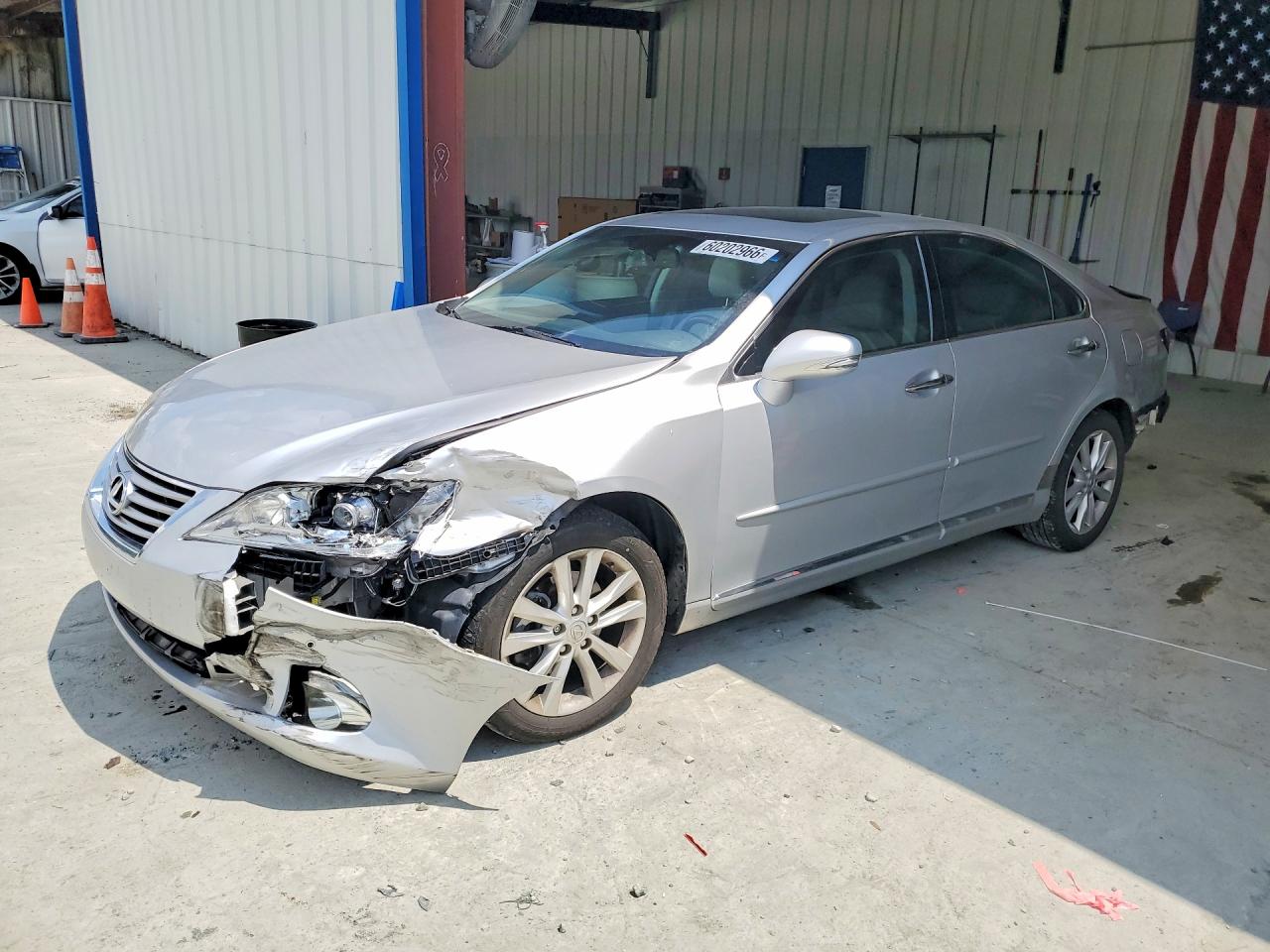 2011 Lexus ES 330, VIN JTHBK1EGXB2427304 — Front end