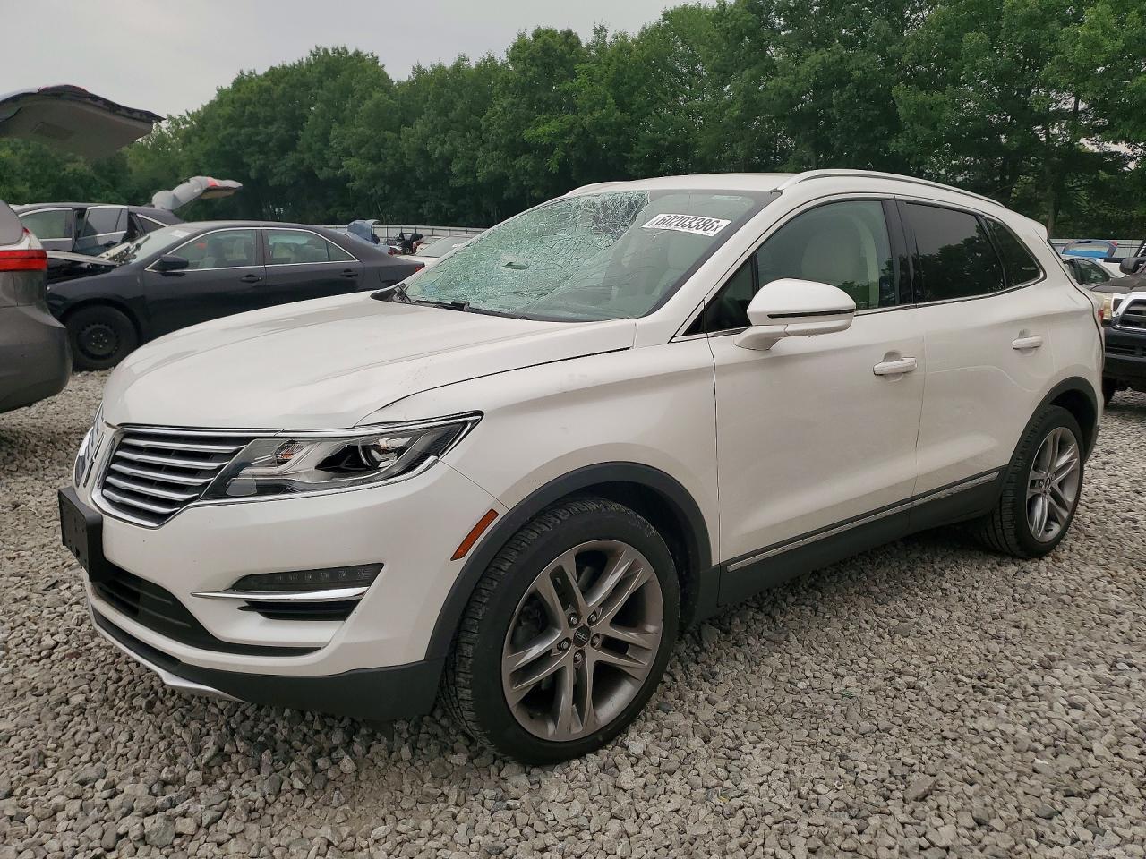 2015 Lincoln MKC, VIN 5LMTJ2AH8FUJ12341 — Front end