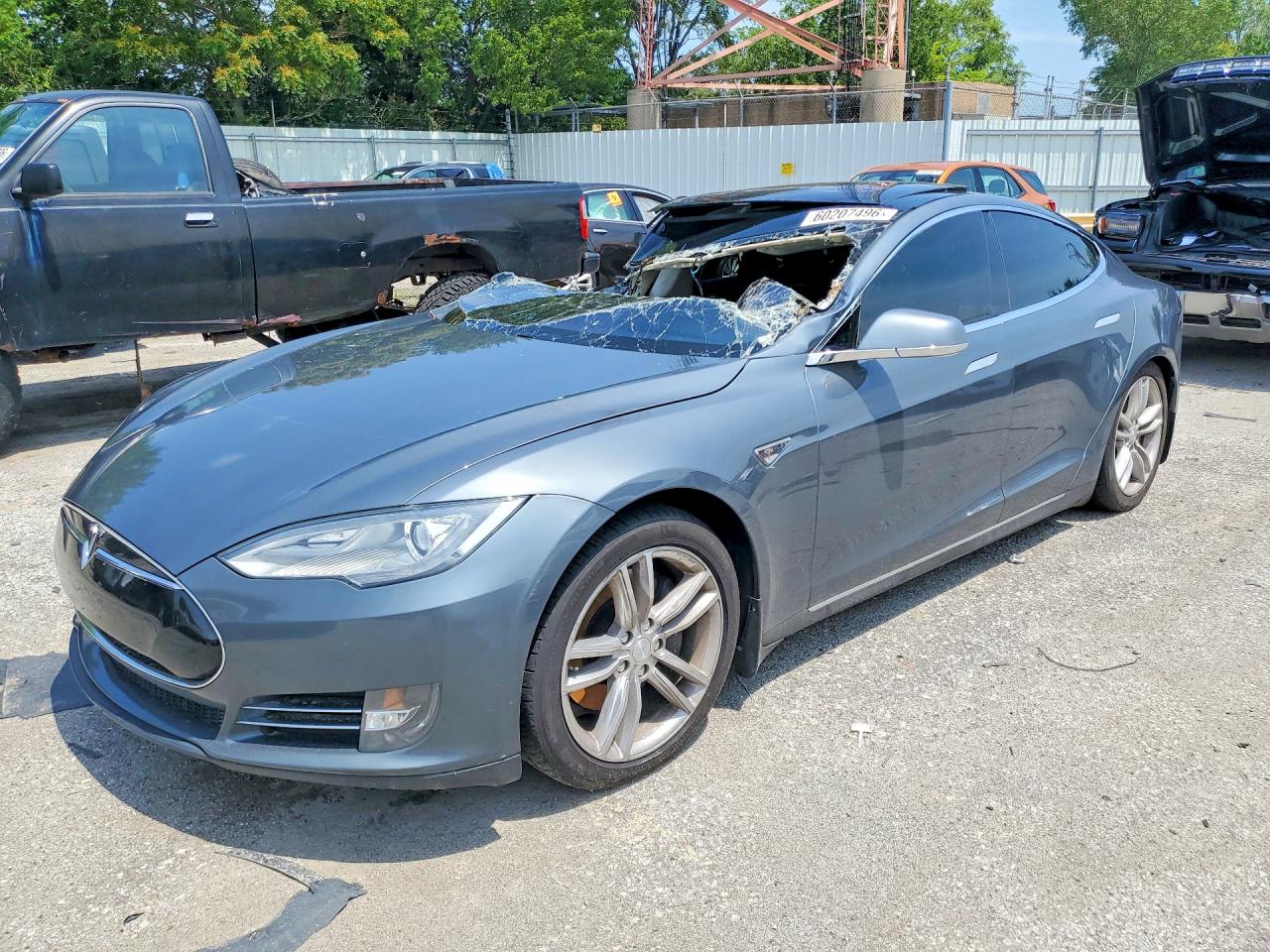 2013 Tesla Model S, VIN 5YJSA1CG7DFP03882 — Roof