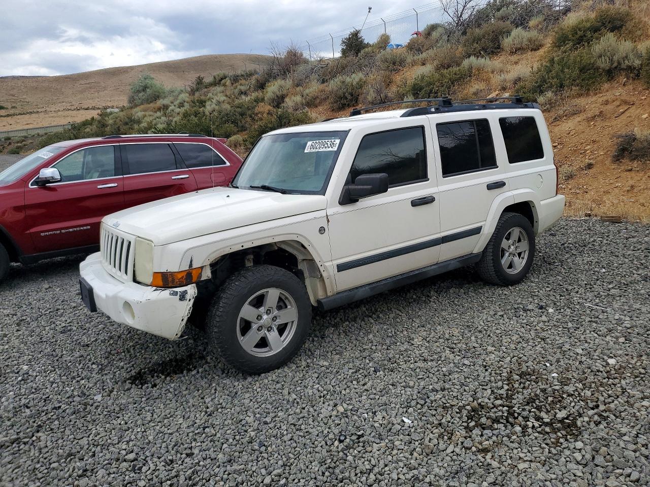 2006 Jeep Commander, VIN 1J8HG48N56C104926 — Front end