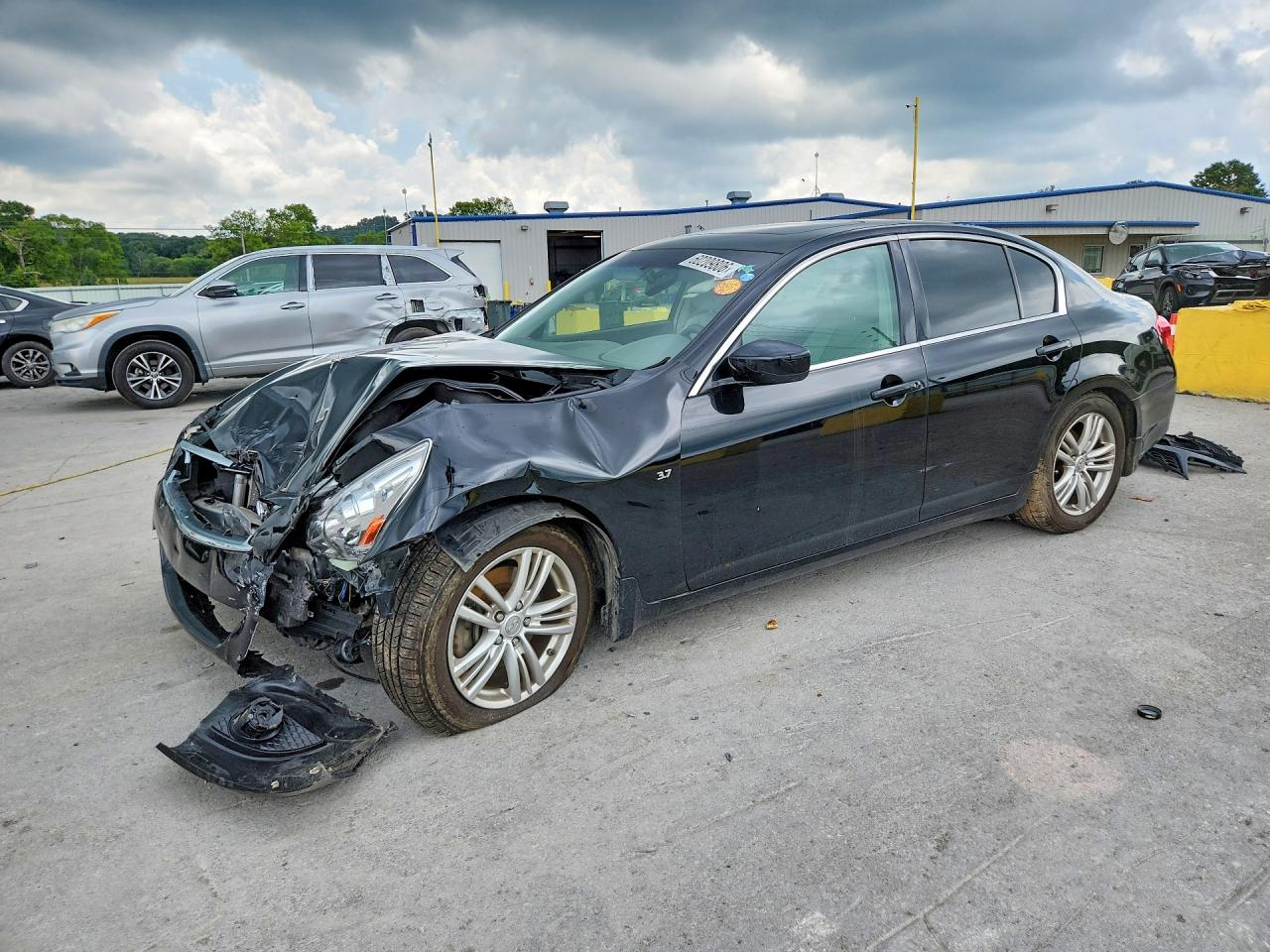 2015 Infiniti Q40, VIN JN1CV6AP6FM580839 — Front end