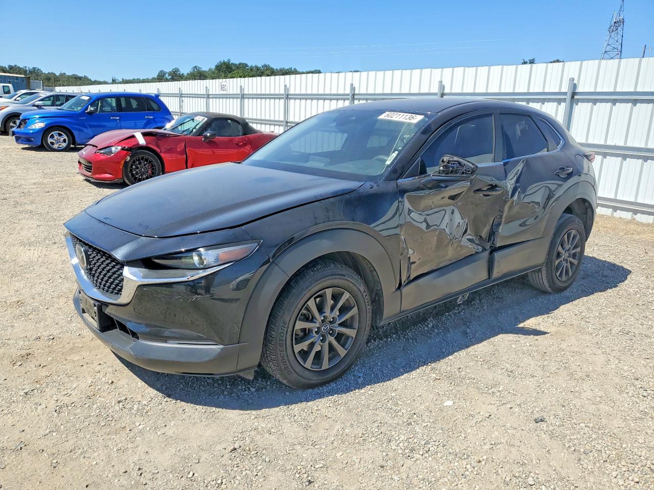 2022 Mazda CX-30 S, VIN 3MVDMBAL2NM405533 — Side