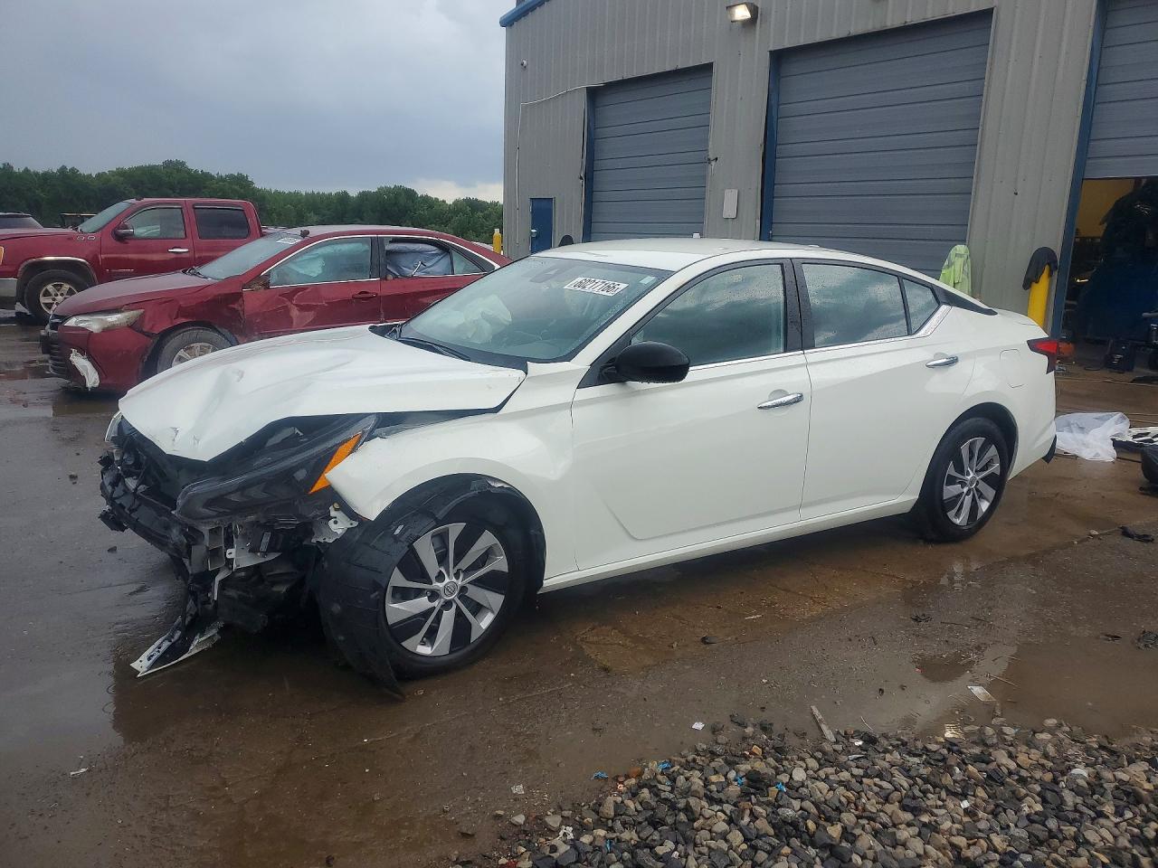 2025 Nissan Altima S, VIN 1N4BL4BV2SN340200 — Front end