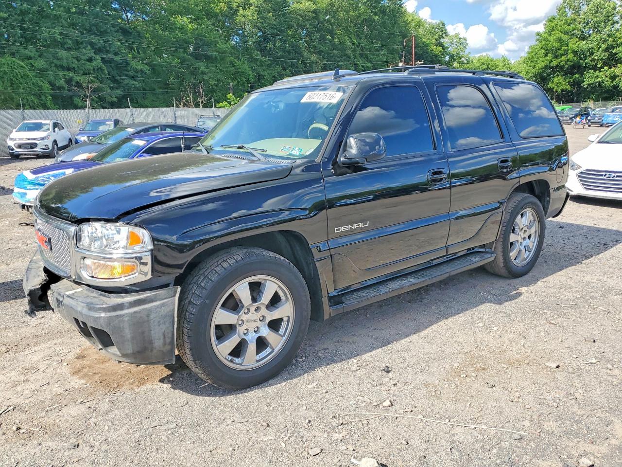 2006 GMC Yukon Denali, VIN 1GKEK63U16J134735 — Перед