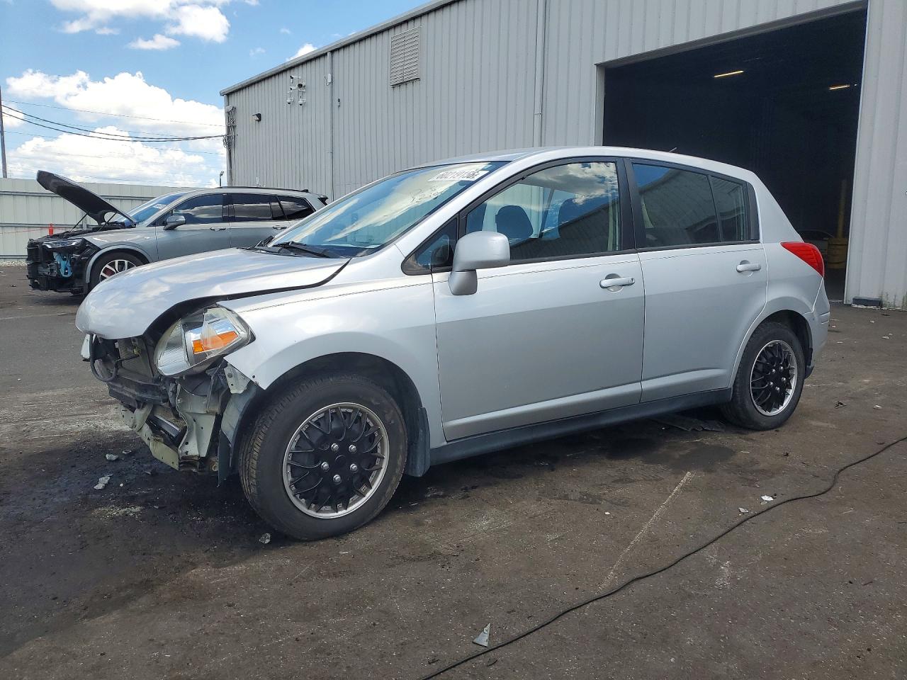 2011 Nissan Versa S, VIN 3N1BC1CP0BL396048 — Front end