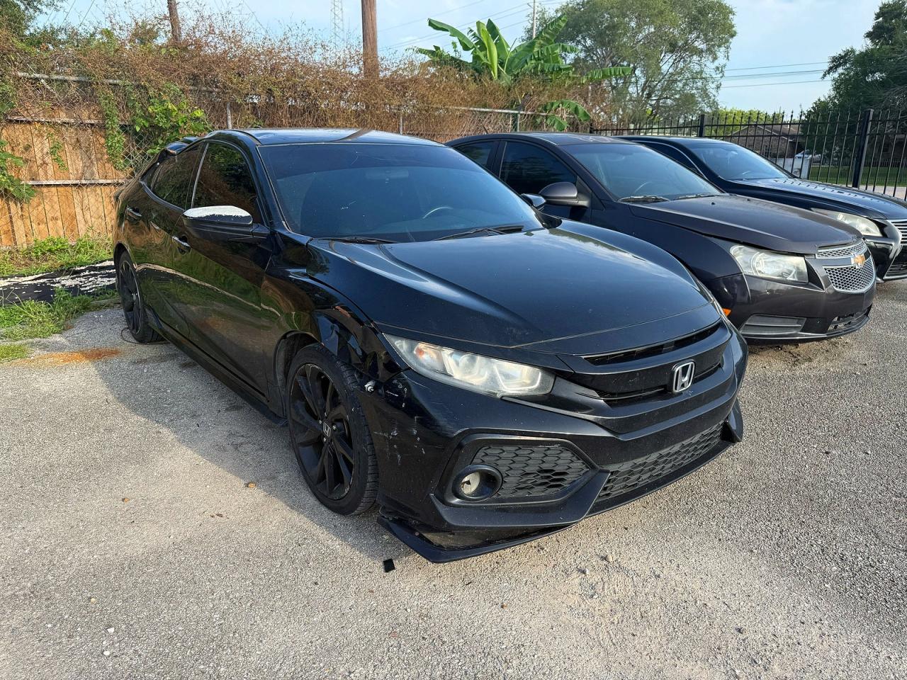 2017 Honda Civic Sport, VIN SHHFK7H46HU204690 — Roof