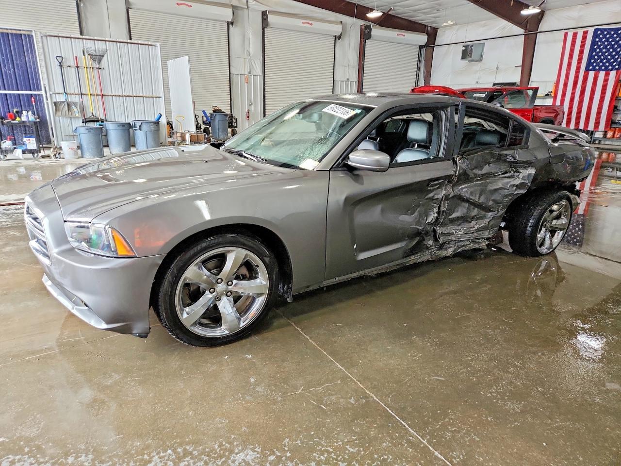 2011 Dodge Charger SE, VIN 2B3CL3CG1BH504300 — Side