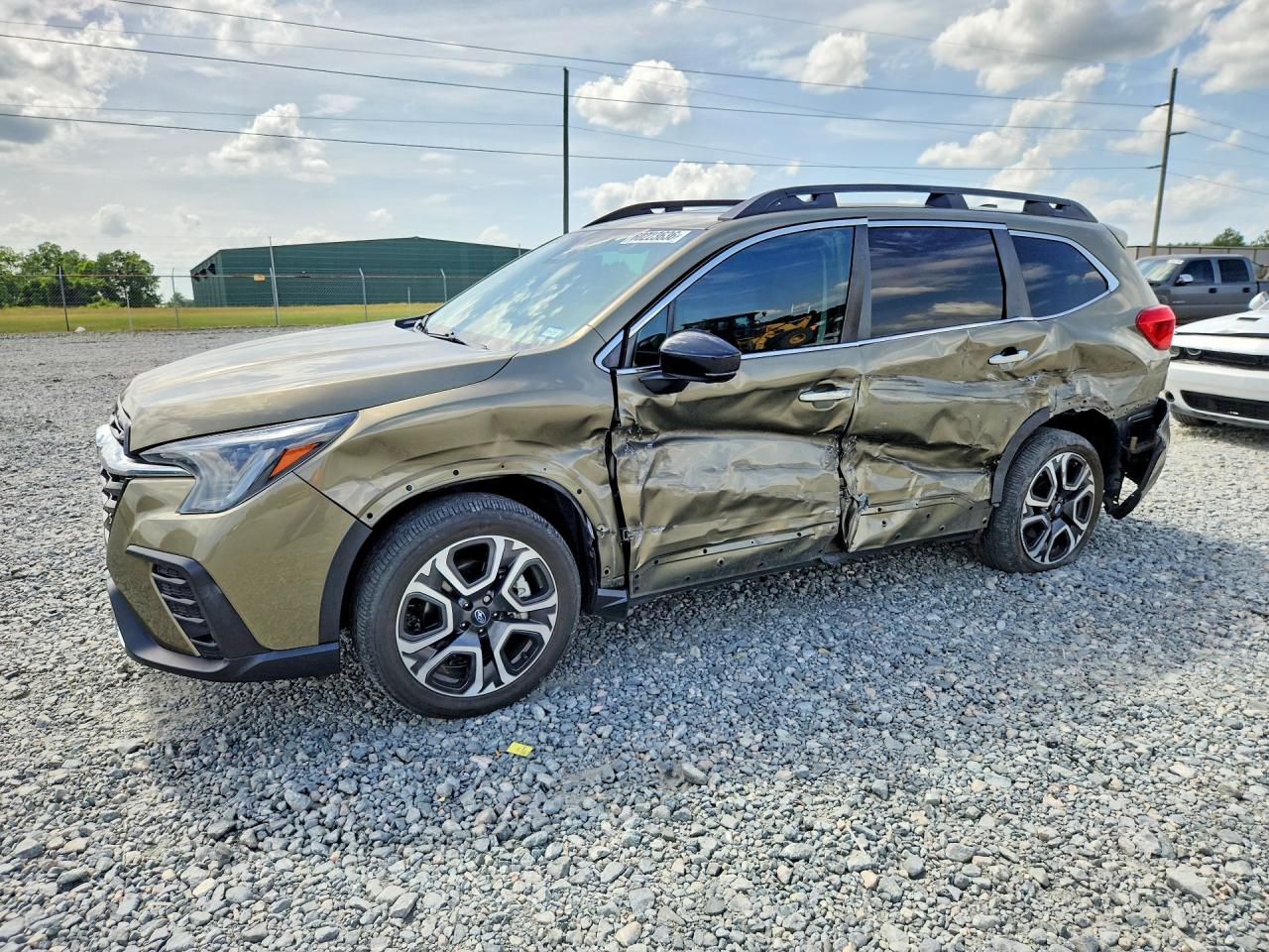 2024 Subaru Ascent Touring, VIN 4S4WMAWD5R3417703 — Side