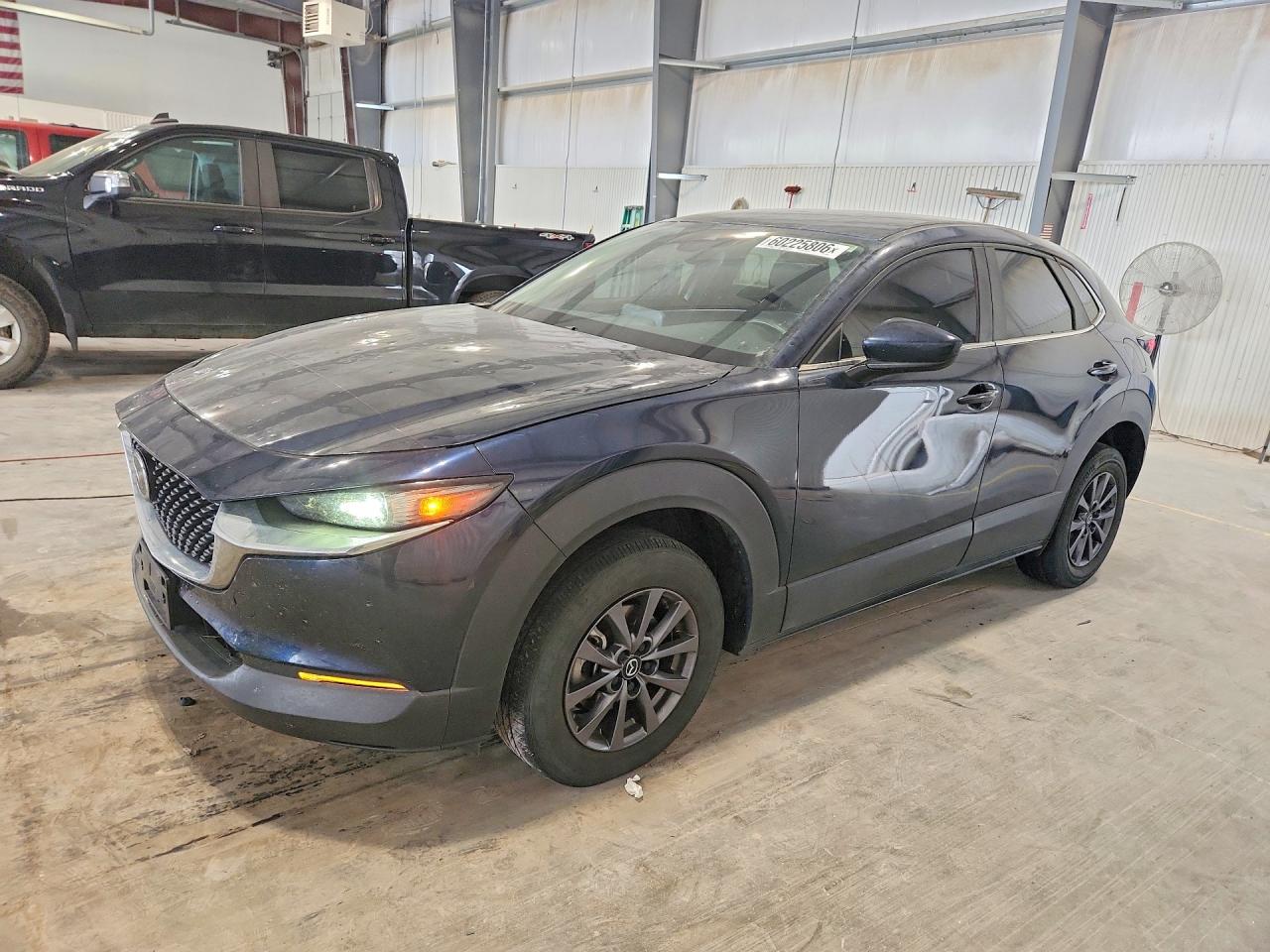 2023 Mazda CX-30 S, VIN 3MVDMBAM0PM562666 — Град