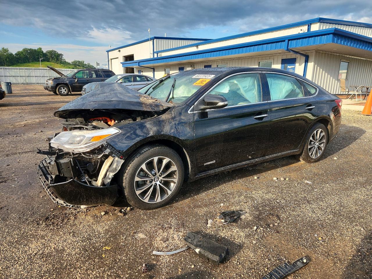 2018 Toyota Avalon Hybrid XLE Premium, VIN 4T1BD1EB1JU060100 — Front end