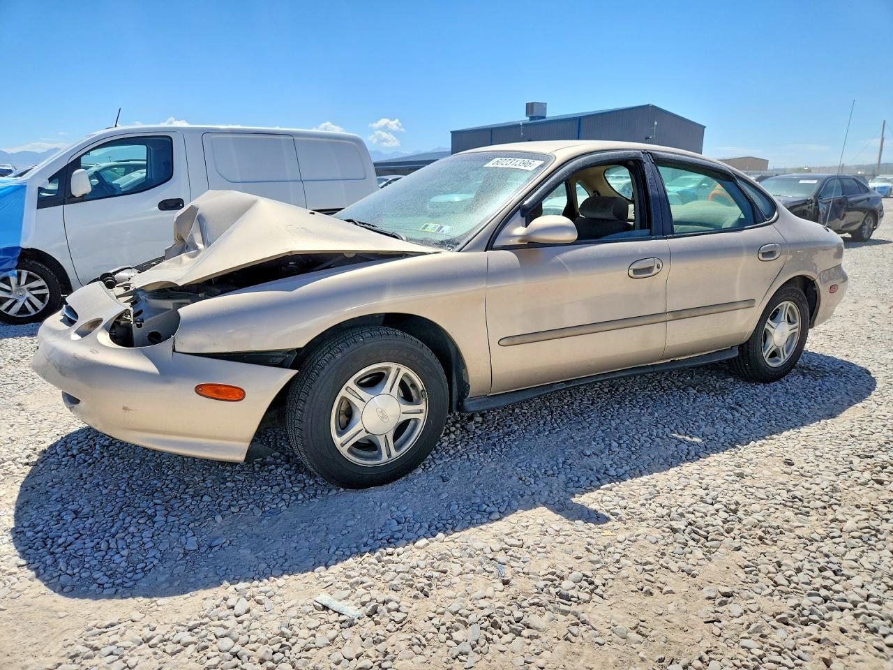 1999 Ford Taurus SE, VIN 1FAFP53U0XA295435 — Front end