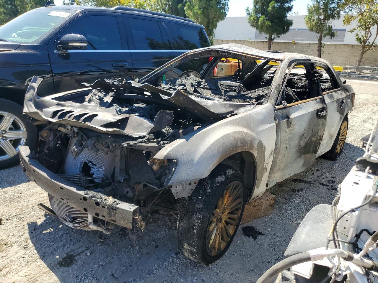 2011 Chrysler 300 C, VIN 2C3CA6CT0BH560722 — Burn