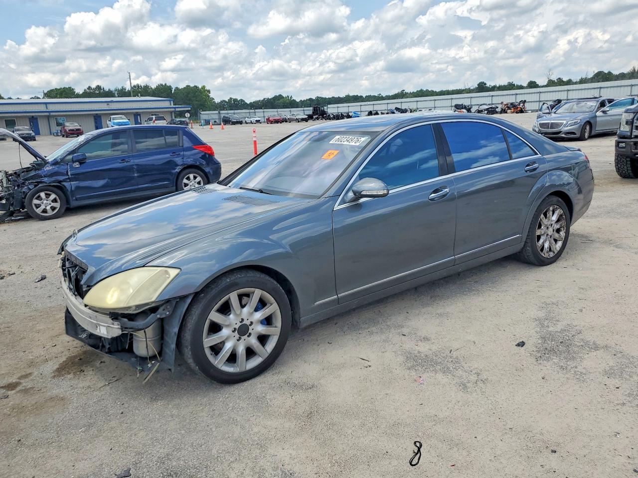 2008 Mercedes-Benz S 550, VIN WDDNG86X08A203678 — Front end